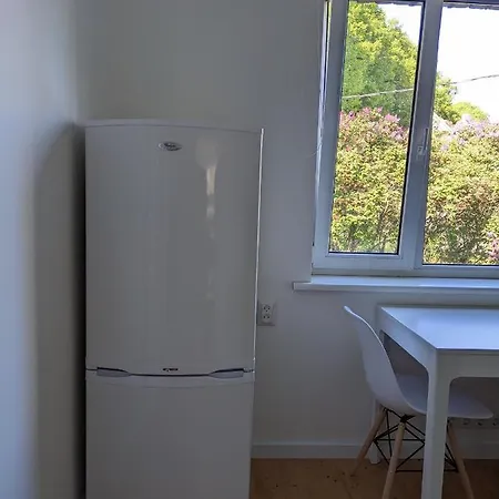 One Bedroom Getaway Near With A/c *