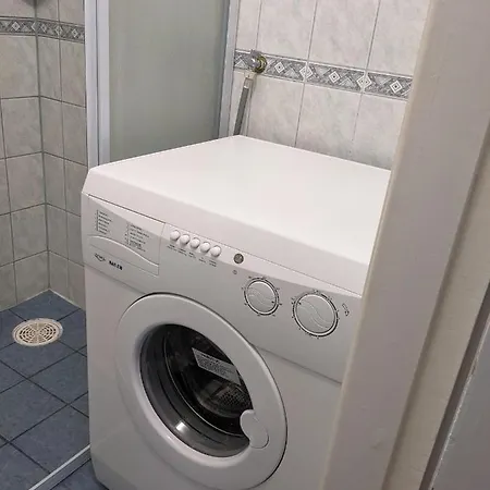 One Bedroom Getaway Near With A/c Appartement