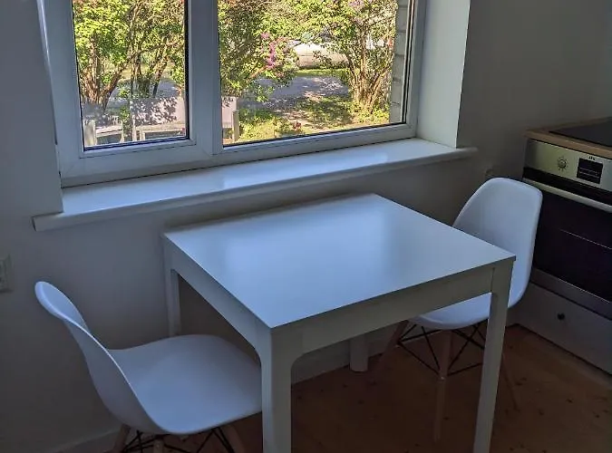 One Bedroom Getaway Near With A/c * 派尔努