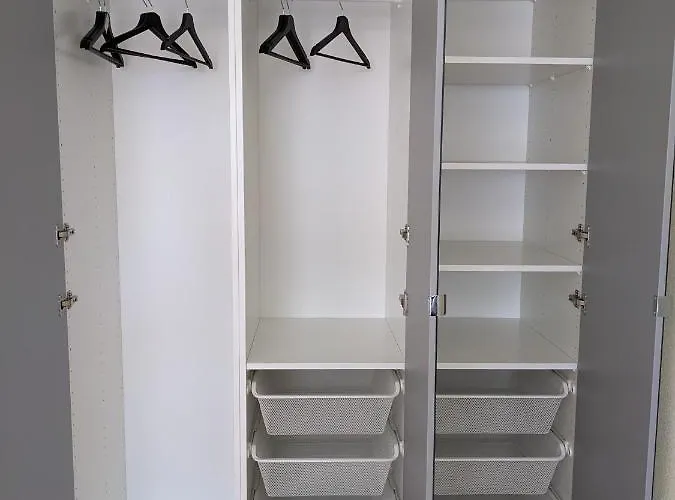 One Bedroom Getaway Near With A/c * 派尔努