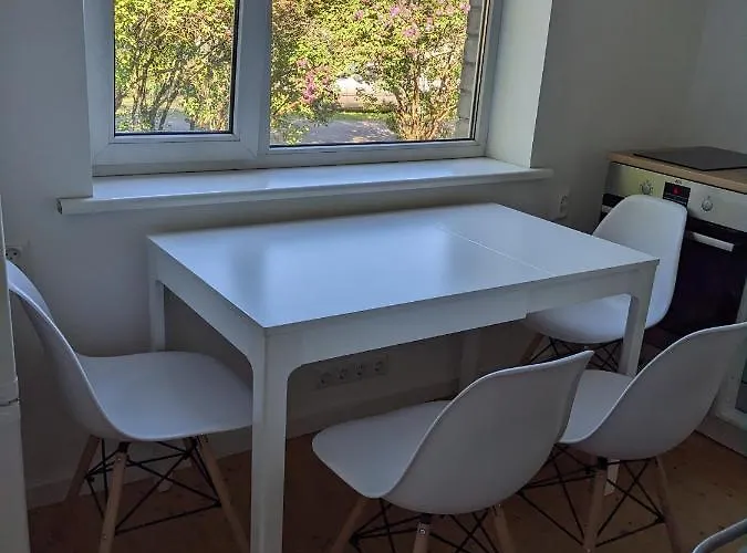 One Bedroom Getaway Near With A/c 公寓 *