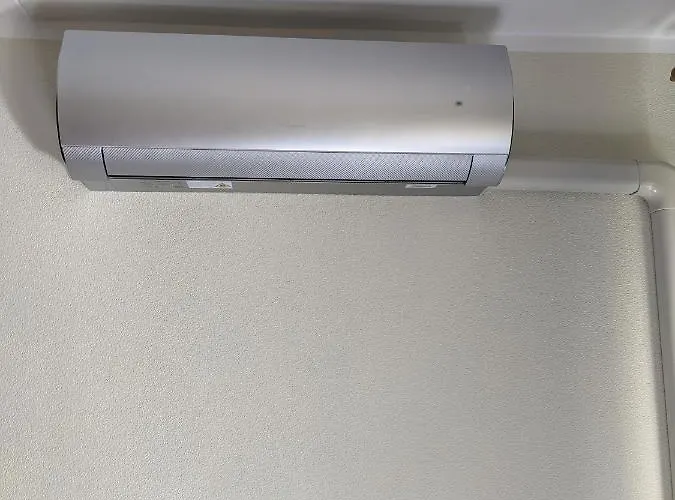 One Bedroom Getaway Near With A/c * 派尔努